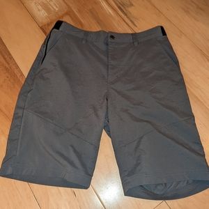 Men's grey Columbia hiking/work out shorts